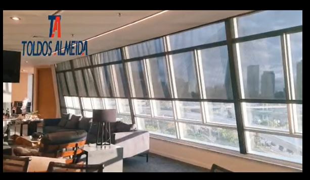 Toldo cortina tela screen automatizada SP
