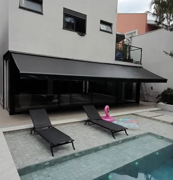 Toldos Motorizados: 7 Benefícios que Vão Transformar Seu Espaço em Guarujá, SP